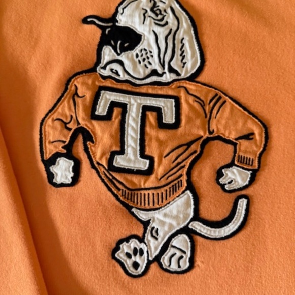 University of Tennessee - Smokey - Sweatshirt - Picture 2 of 4